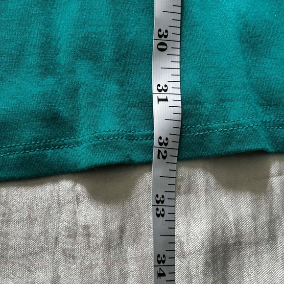 T-SHIRT, MADE IN CANADA!!, DEEP EMERALD, SIZE 5X, TWISTED NECKLINE, RELAXED FIT, - Picture 10 of 12